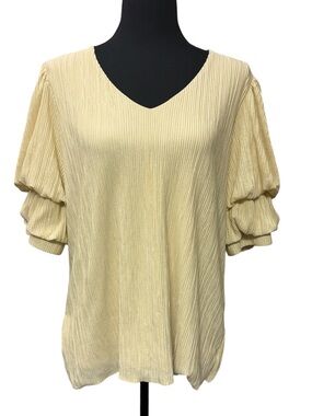 Chico’s Pleated Puff-Sleeve Textured V-Neck Top Pale Yellow Size L / 2